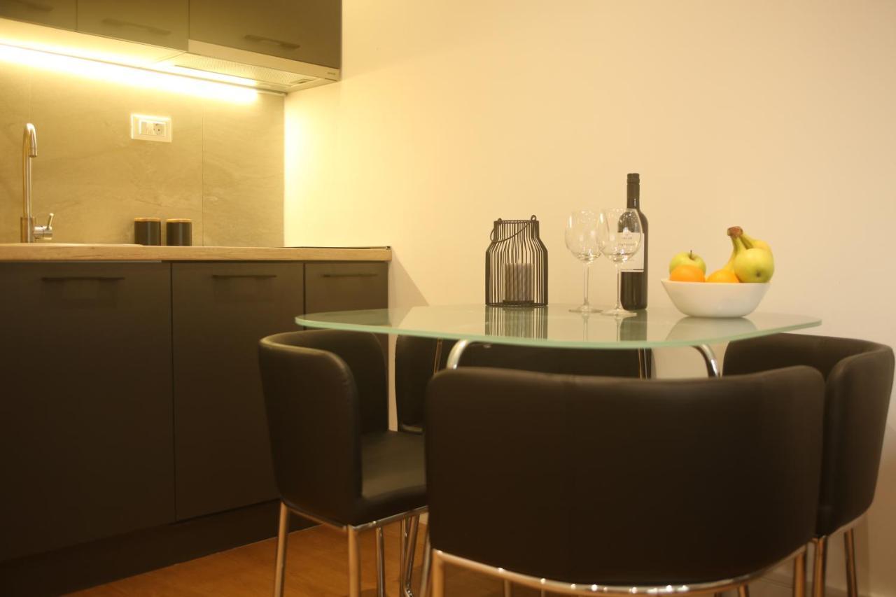 Natalie'S Condo Belgrado Buitenkant foto