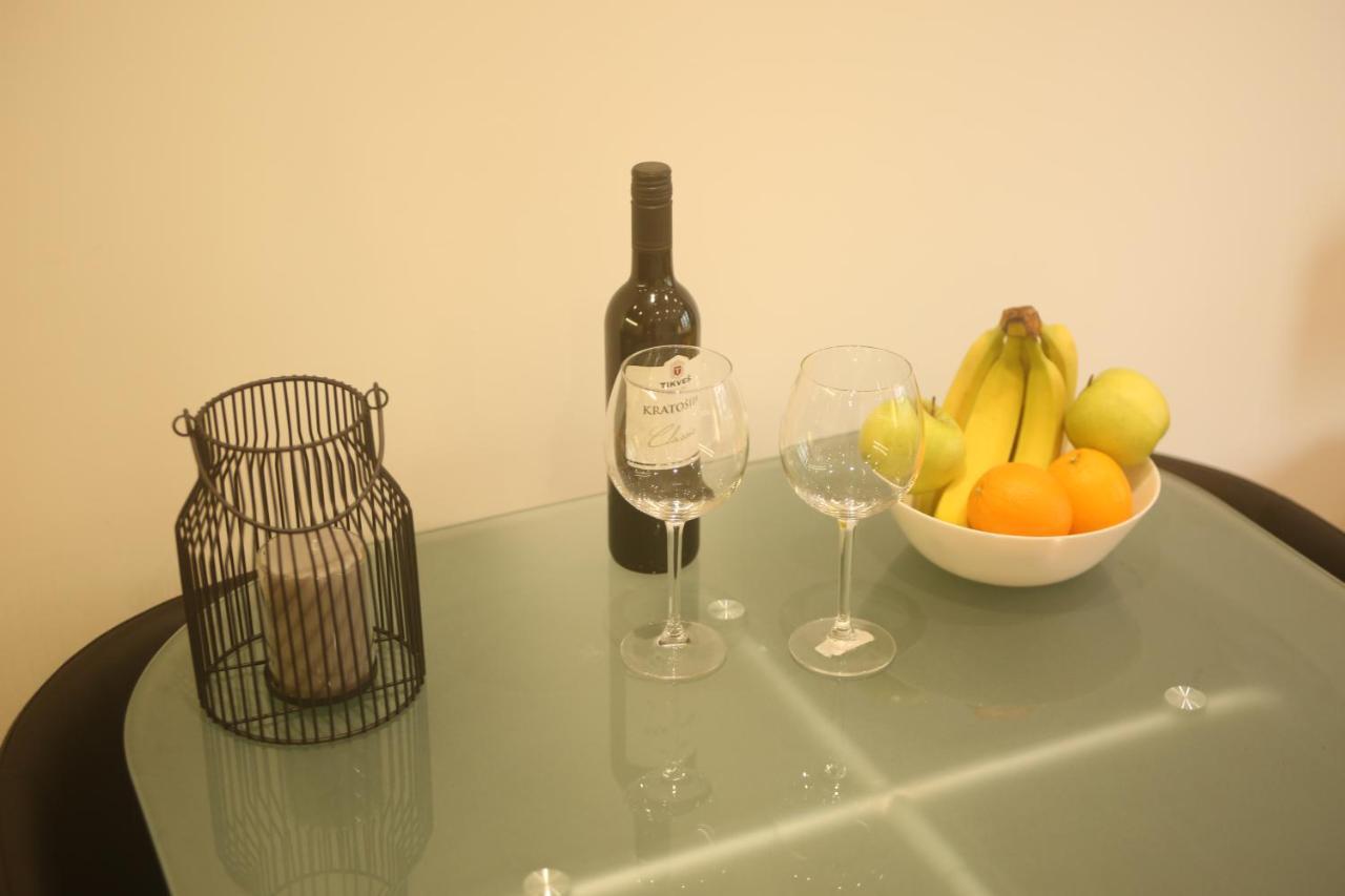 Natalie'S Condo Belgrado Buitenkant foto